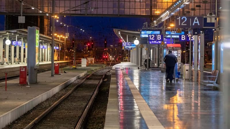 Leerer Bahnsteig seit Mittwochmorgen