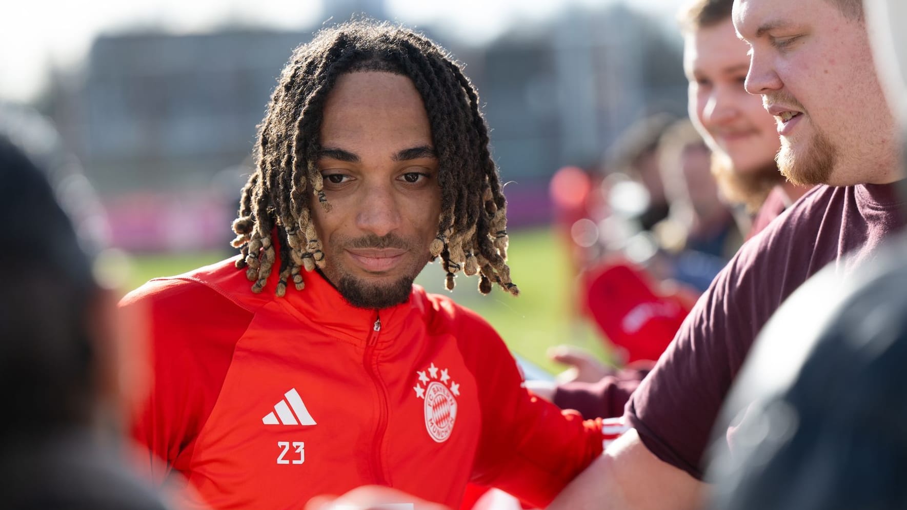 Sacha Boey: Mit einer Ablösesumme von 30 Millionen Euro ist der Franzose der Rekord-Wintertransfer des FC Bayern.