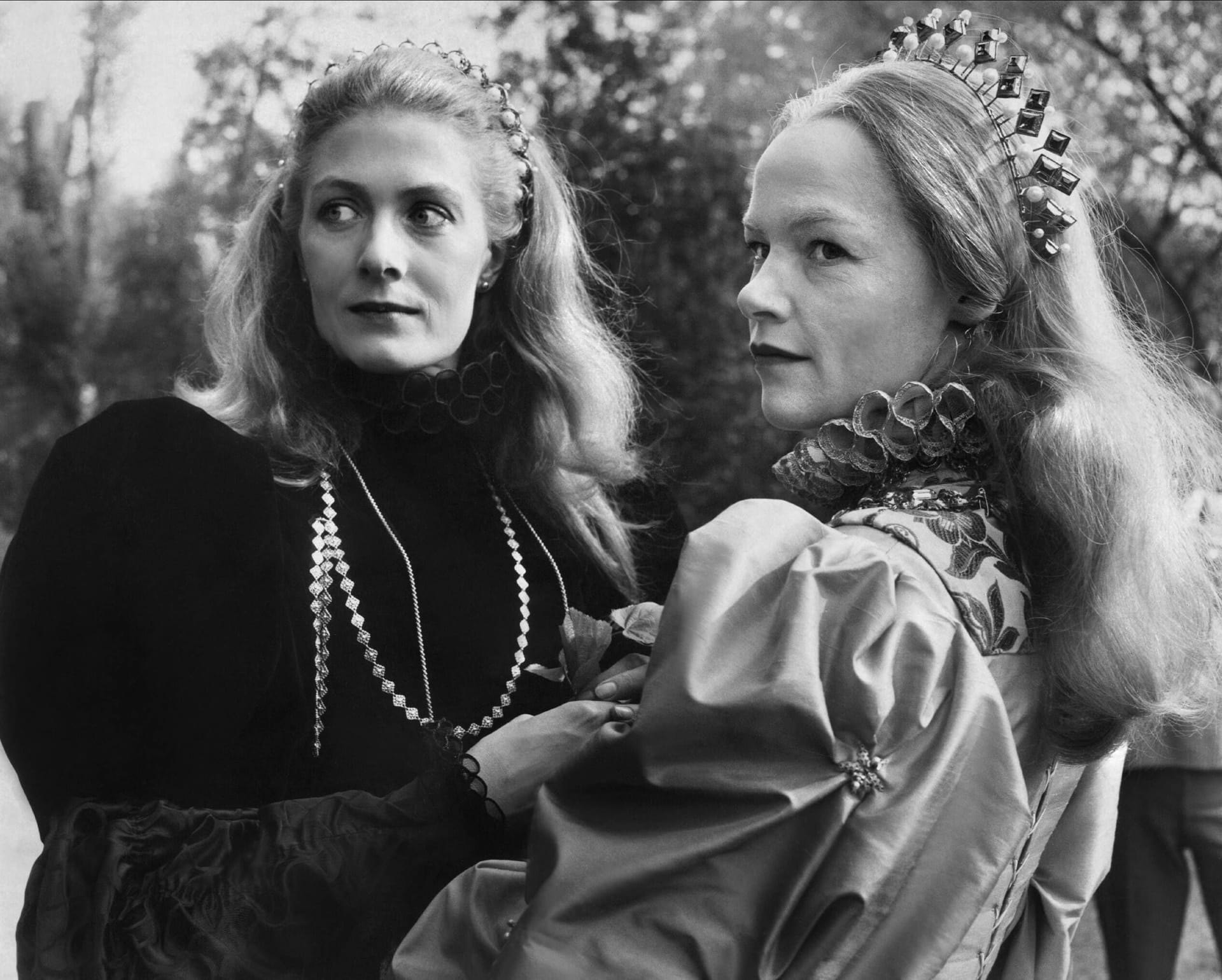 Vanessa Redgrave und Glenda Jackson in "Maria Stuart, Königin von Schottland".