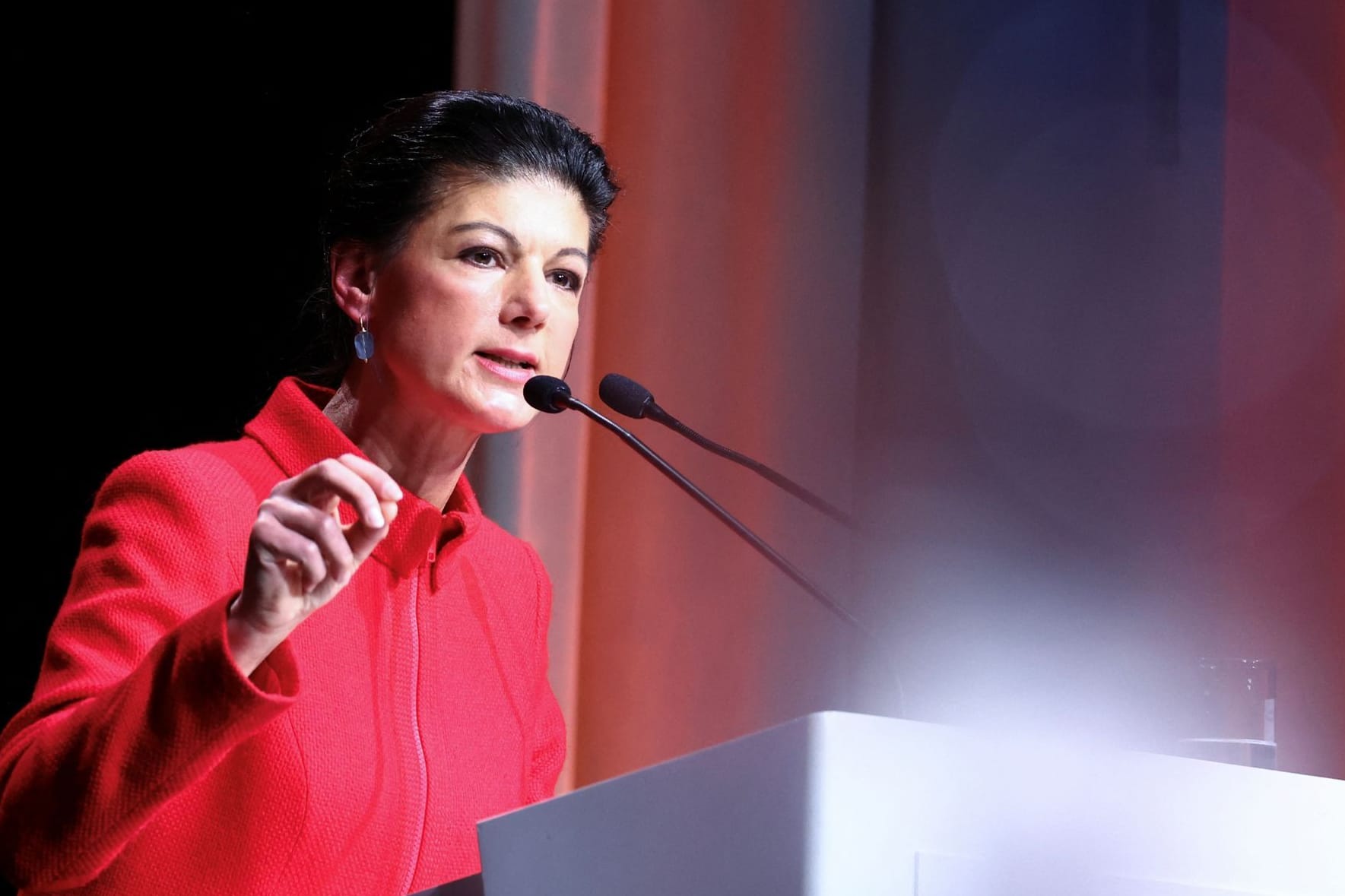 Sahra Wagenknecht, BSW-Vorsitzende: Sie forderte ein Ende der Waffenlieferungen in Kriegsgebiete.