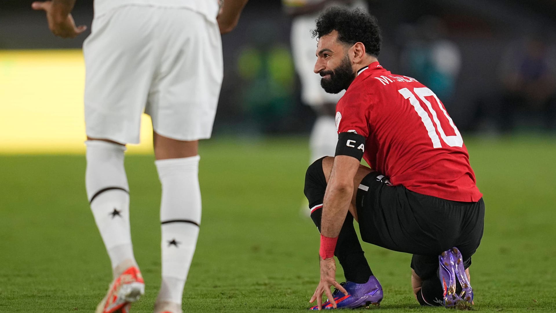 Mohamed Salah am Boden: Der Ägypter musste verletzt ausgewechselt werden.