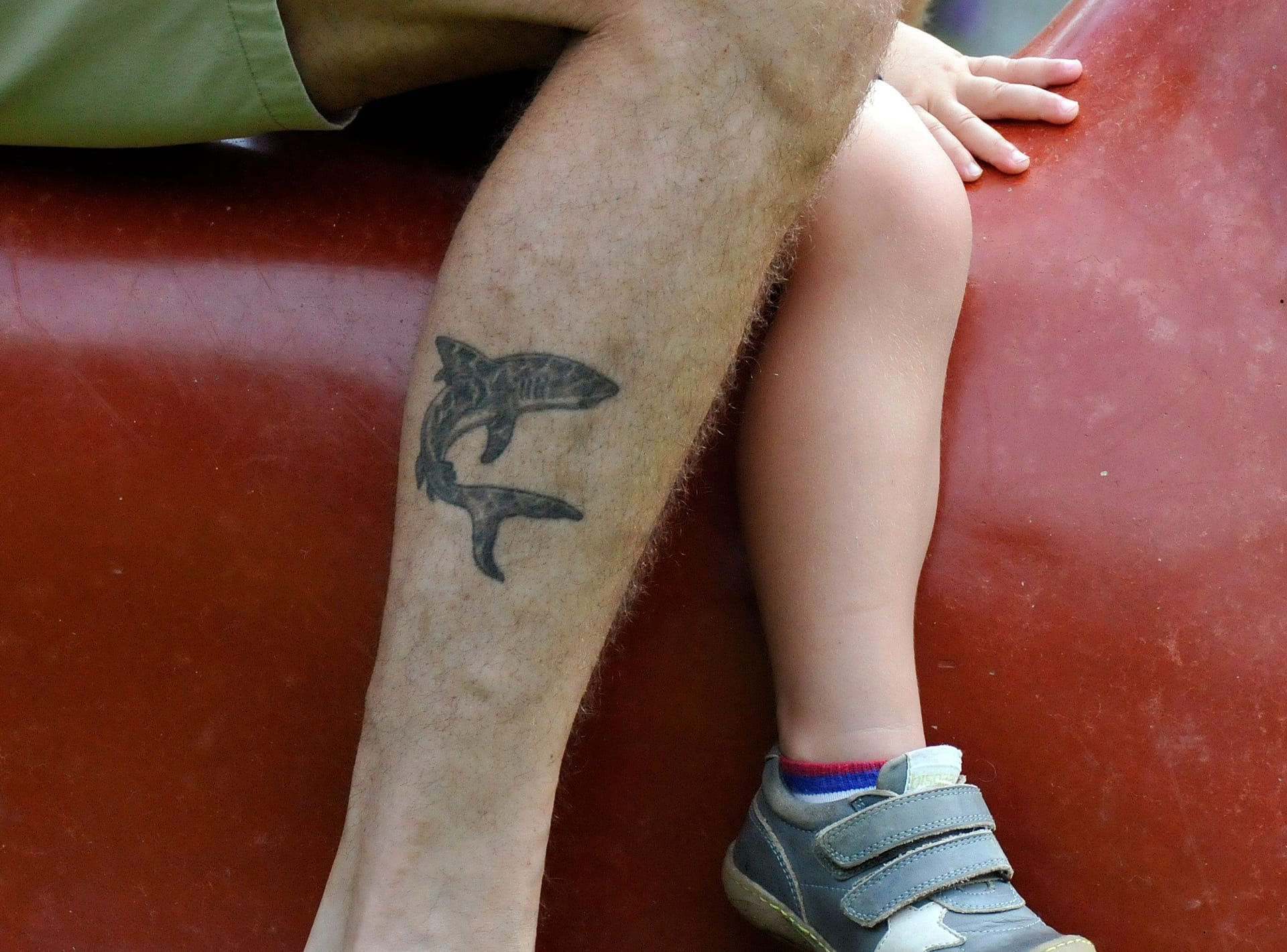 Prinz Frederik von Dänemark: Sein Tattoo auf der Wade ist ein Relikt aus seiner Zeit bei der Marine.
