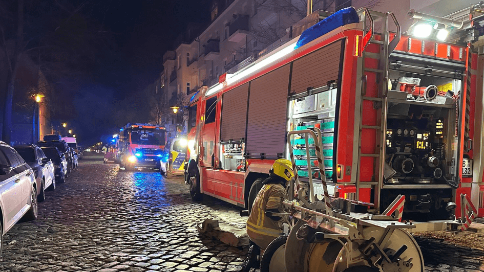 Feuerwehreinsatz in der Archenoldstraße: Wie es zu dem Brand kommen konnte, war nicht bekannt.