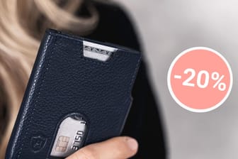 Bei Amazon können Sie aktuell eine handliche Mini-Geldbörse zum Rekord-Tiefpreis ergattern.