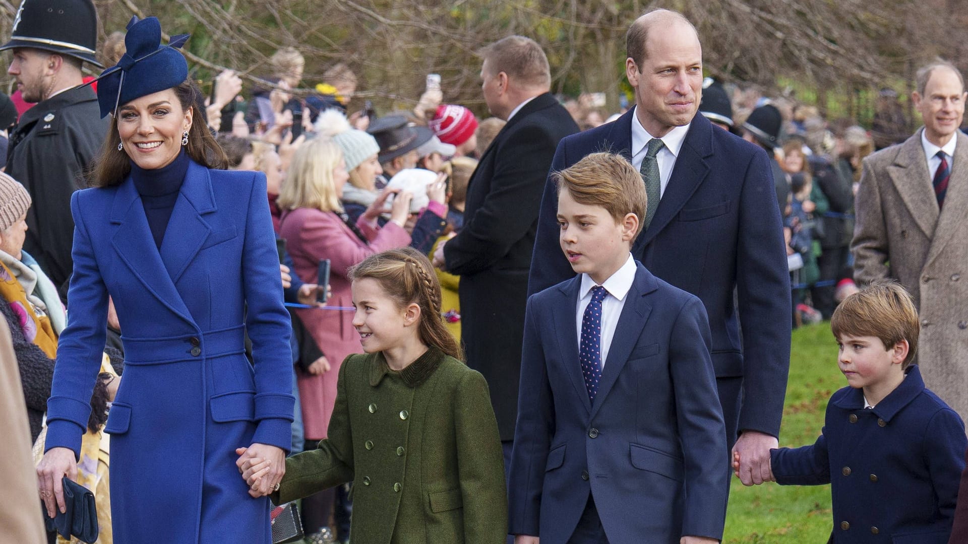 Prinzessin Kate, Prinzessin Charlotte, Prinz George, Prinz William und Prinz Louis beim Weihnachtsgottesdienst in Sandringham.