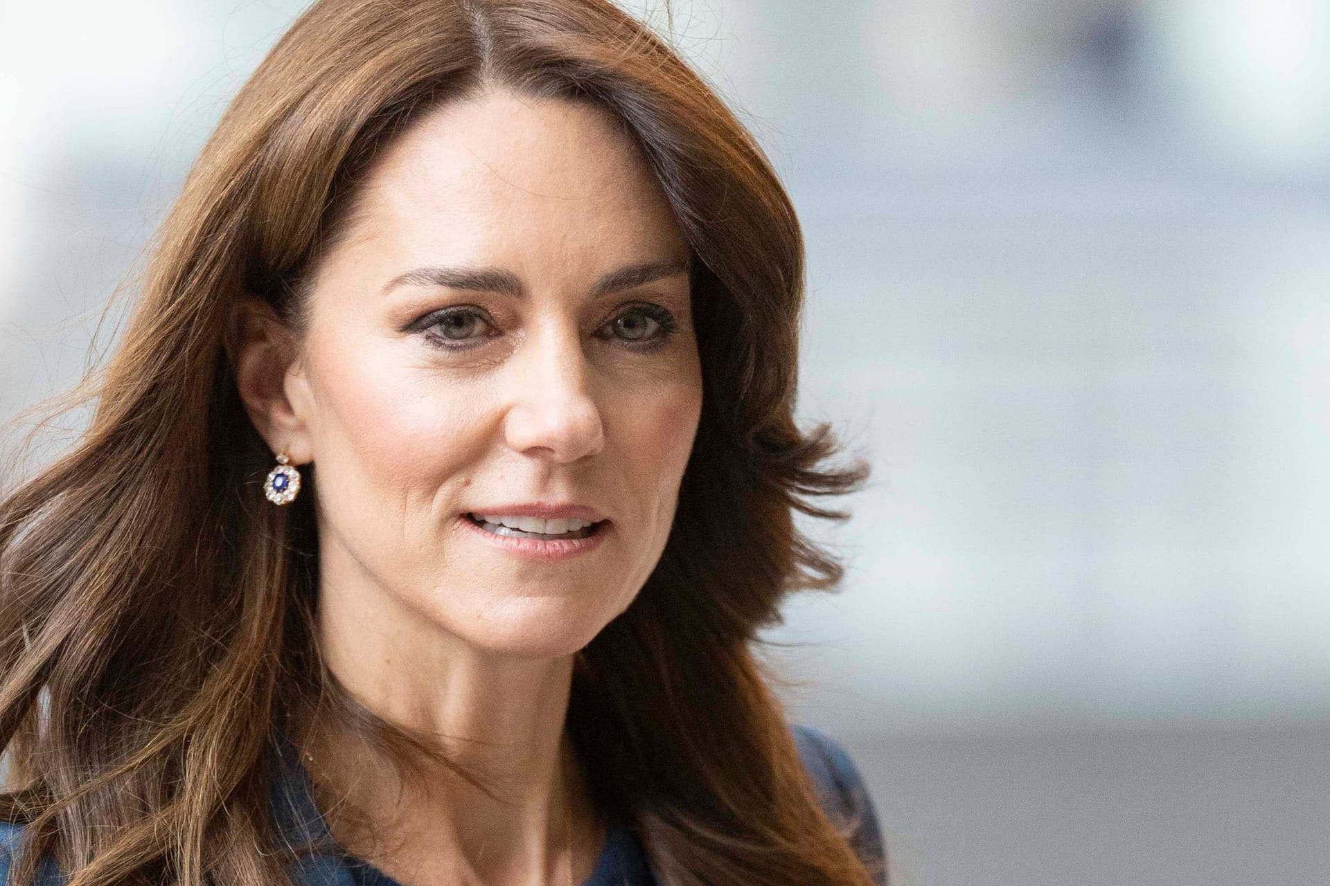 Prinzessin Kate: Die 42-Jährige fällt nach einer Operation wochenlang aus.