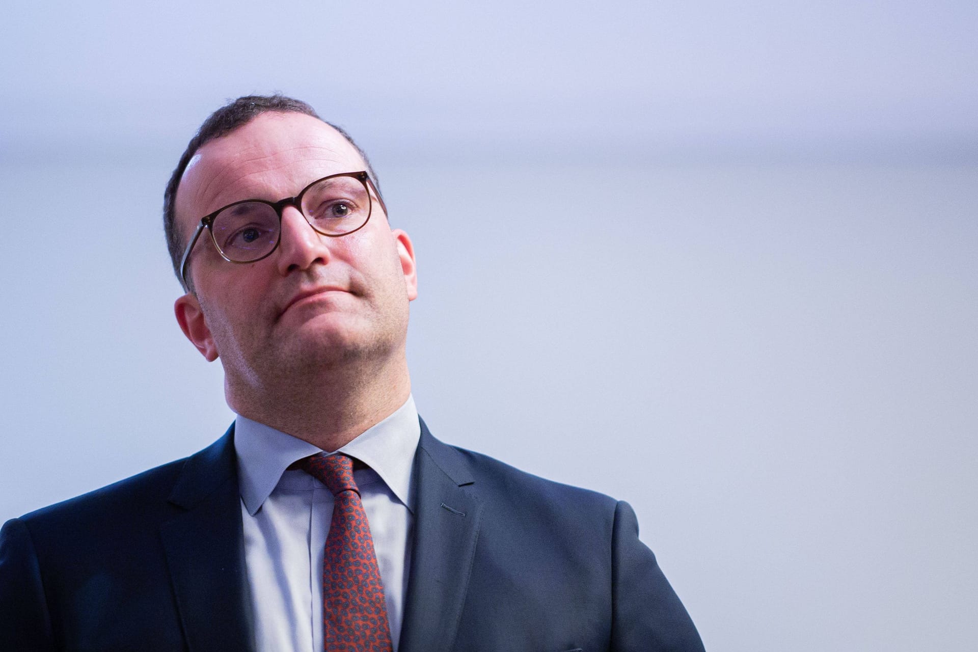 Jens Spahn, Unionsfraktionsvize (Archivbild): Er hat vorgeschlagen, die Verfassung zu ändern, um die Sanktionen gegen Bürgergeldempfänger zu verschärfen.