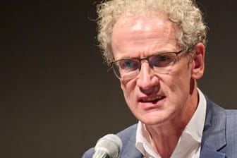 Dirk Oschmann: Der Autor und Literaturwissenschaftler hatte einen Unfall.