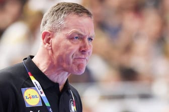 Alfred Gíslason: Der Bundestrainer erlebte einen emotional anstrengenden Abend gegen Island.