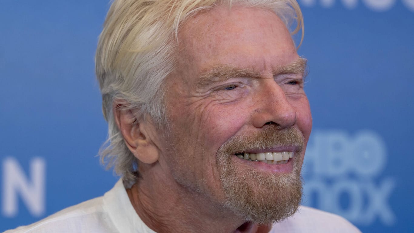 Richard Branson: Der Unternehmer taucht ebenfalls in den Gerichtsakten auf.