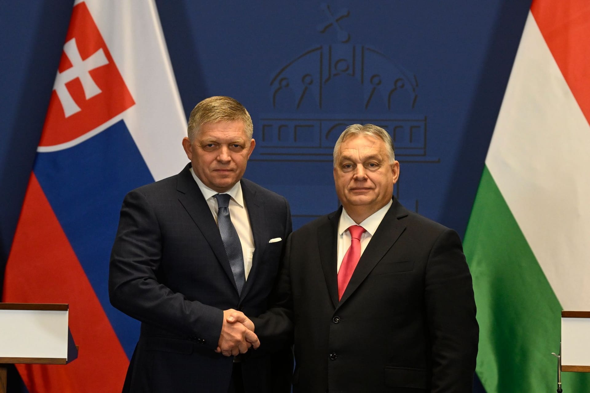 Robert Fico mit Ungarns Autokrat Viktor Orbán.