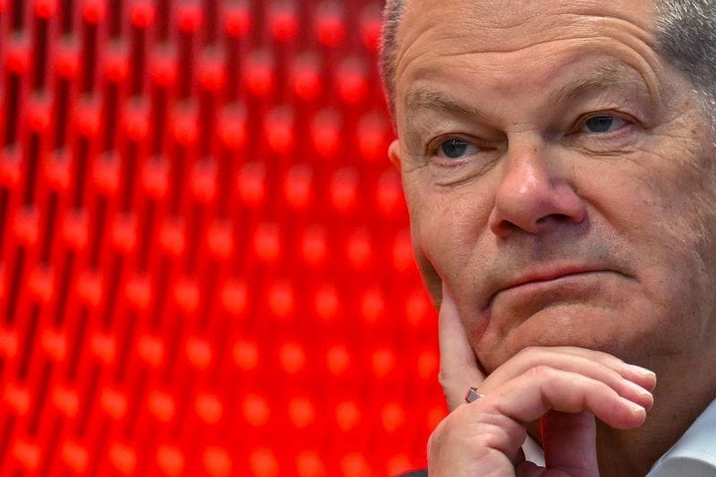 Bundeskanzler Olaf Scholz in Cottbus: Einen direkten Dialog mit den Bauern vermied er.