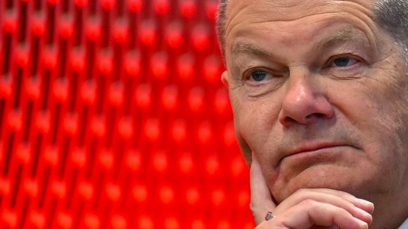 Bundeskanzler Olaf Scholz in Cottbus: Einen direkten Dialog mit den Bauern vermied er.