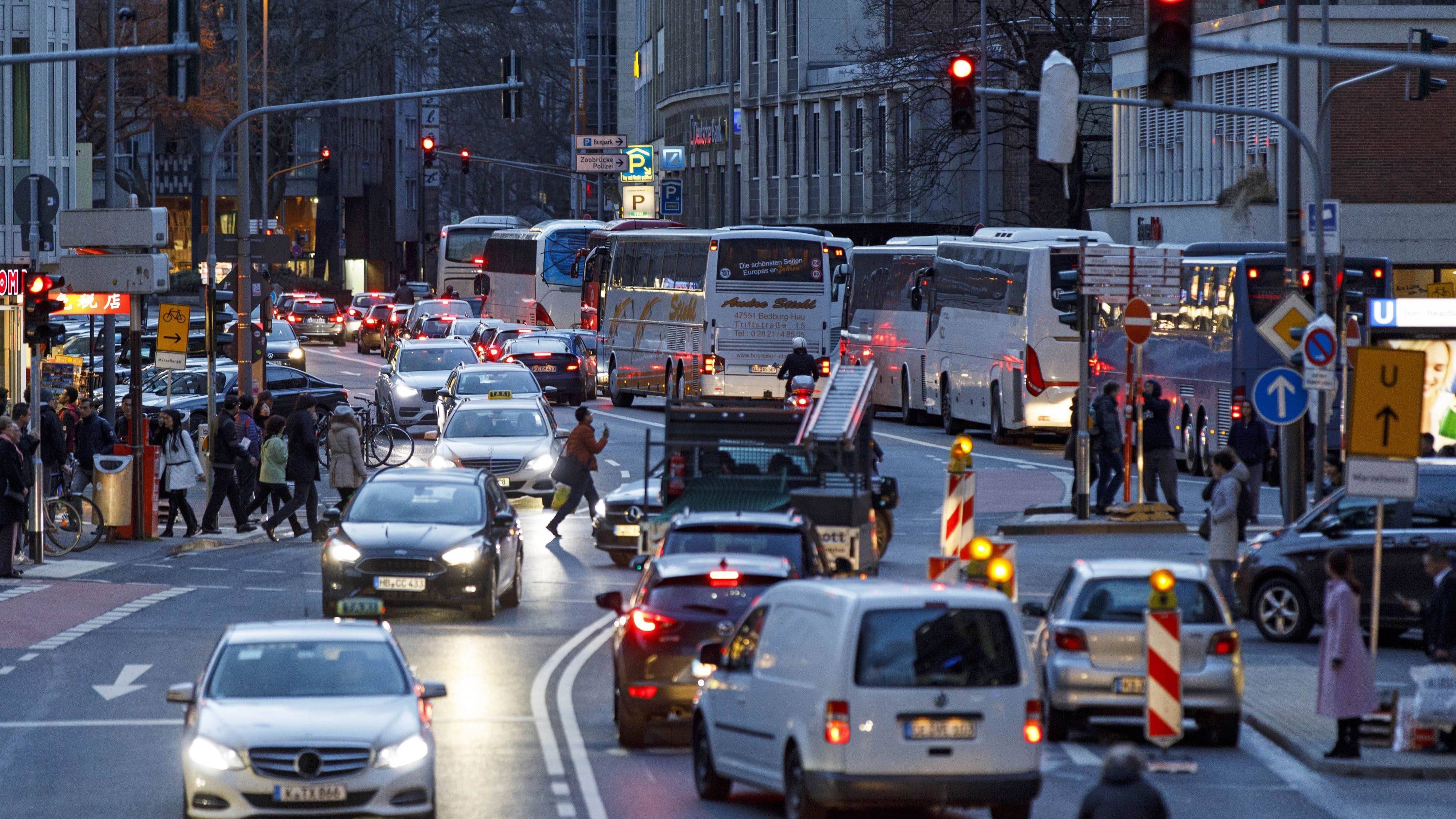 Köln: Tom Tom-Traffic Index zeigt schlimmsten Tag für Autofahrer 