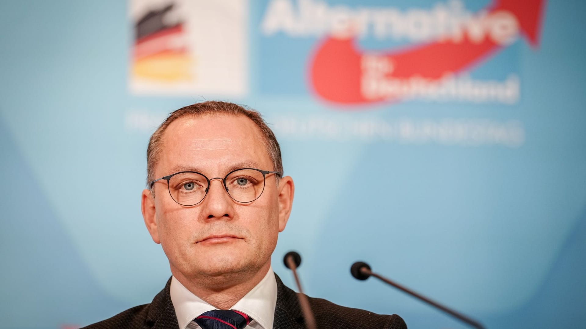 "Kehrricht": Auch AfD-Chef Tino Chrupalla teilt gegen die Presse aus.