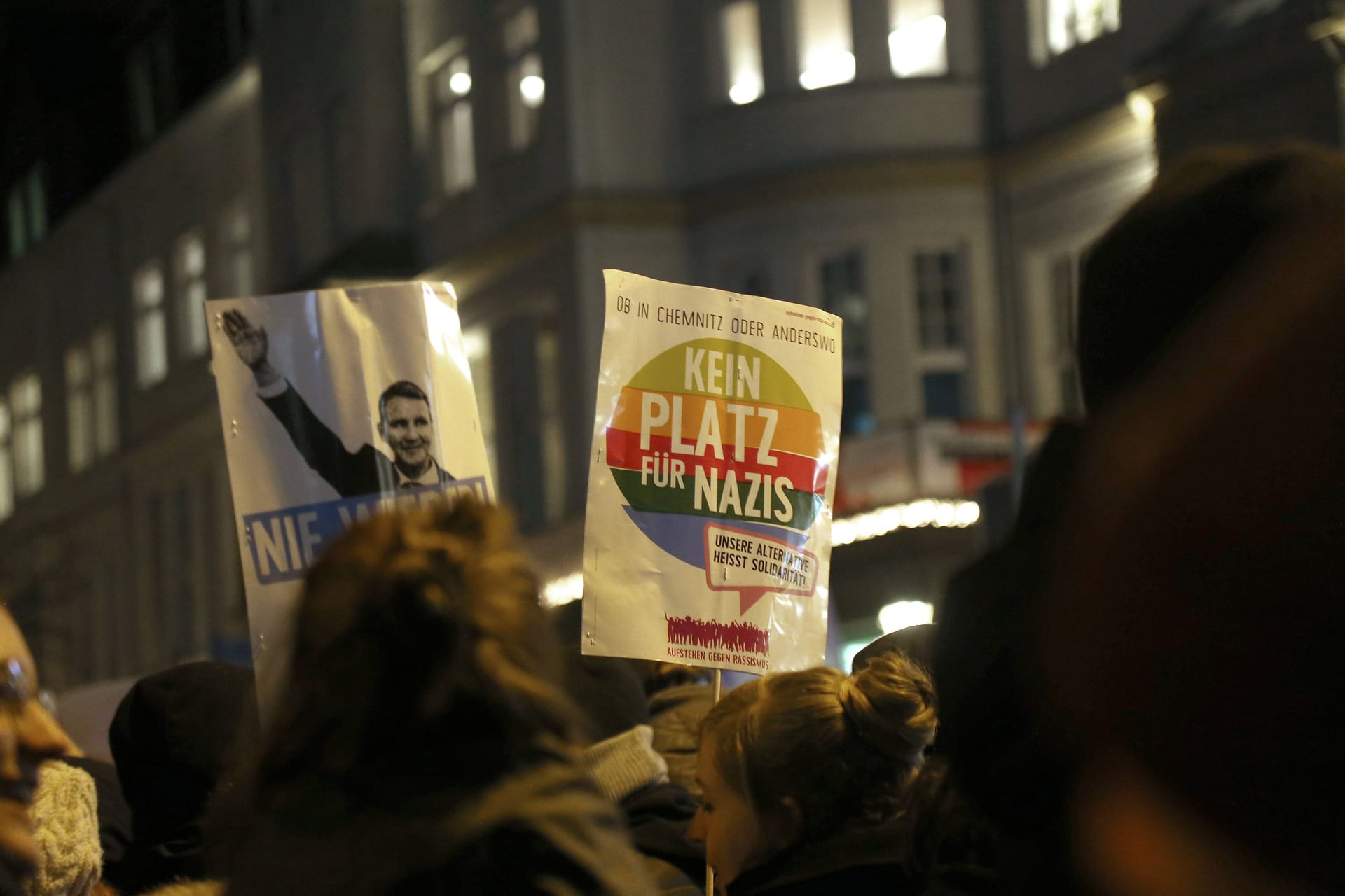 Schilder auf einer Demonstration gegen Rechtsextremismus (Archivbild): Auch in Hannover gehen die Menschen auf die Straße.