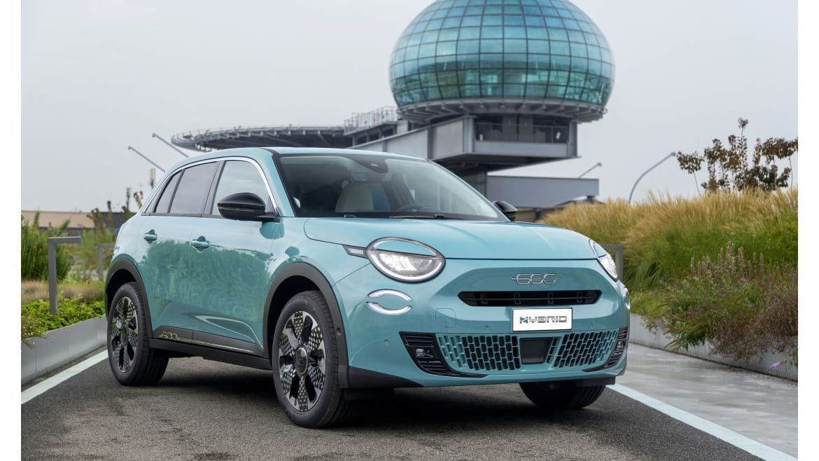 Neuzugang: Den Fiat 600 gibt es nun auch als Hybrid mit Benzinmotor.