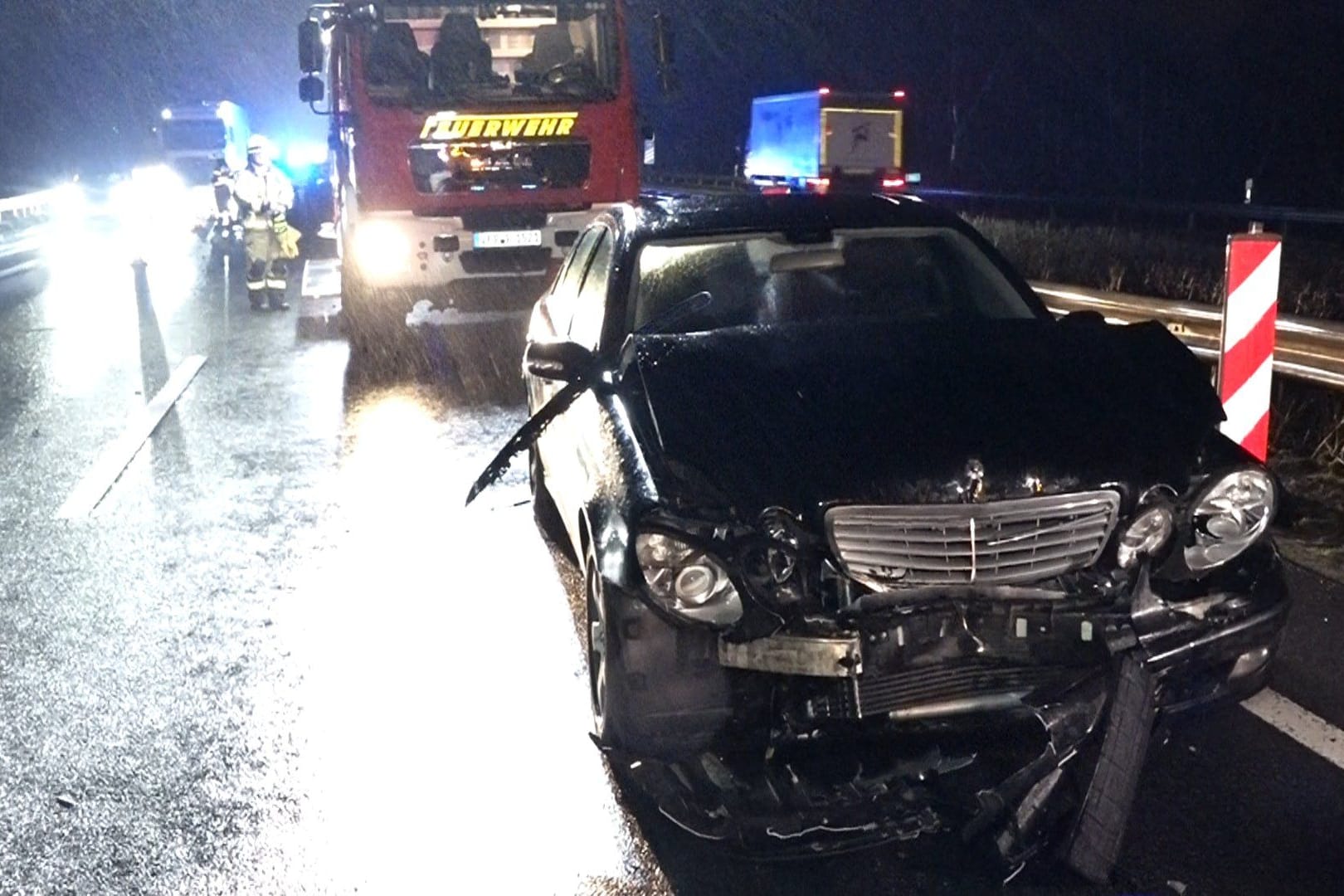 Unfall auf der Autobahn: Die A27 in Richtung Norden blieb mehrere Stunden voll gesperrt.