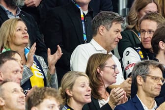 Innenministerin Nancy Faeser (SPD), Wirtschaftsminister Robert Habeck (Gruene) und Schleswig-Holsteins Ministerpräsident Daniel Günther besuchten das deutsche EM-Spiel gegen Frankreich.