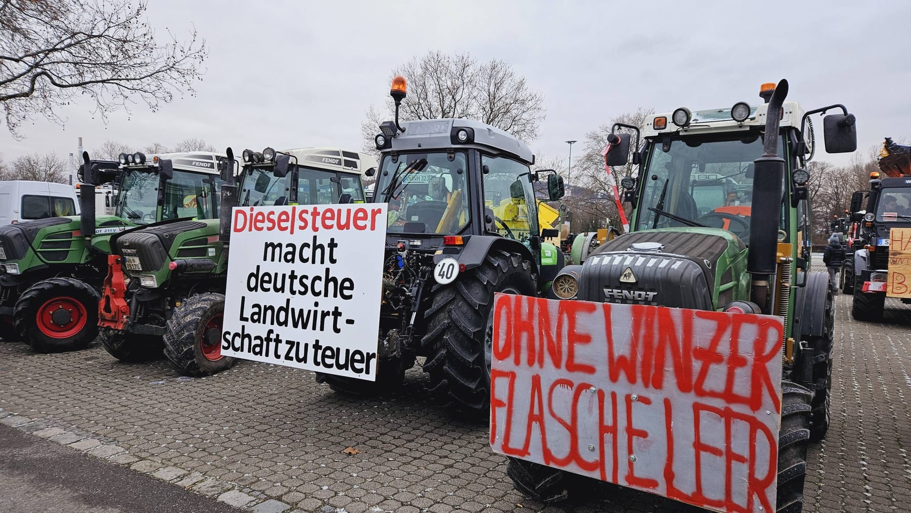 Bauernproteste In Baden-Württemberg: Landwirte Sorgen Für Verkehrschaos