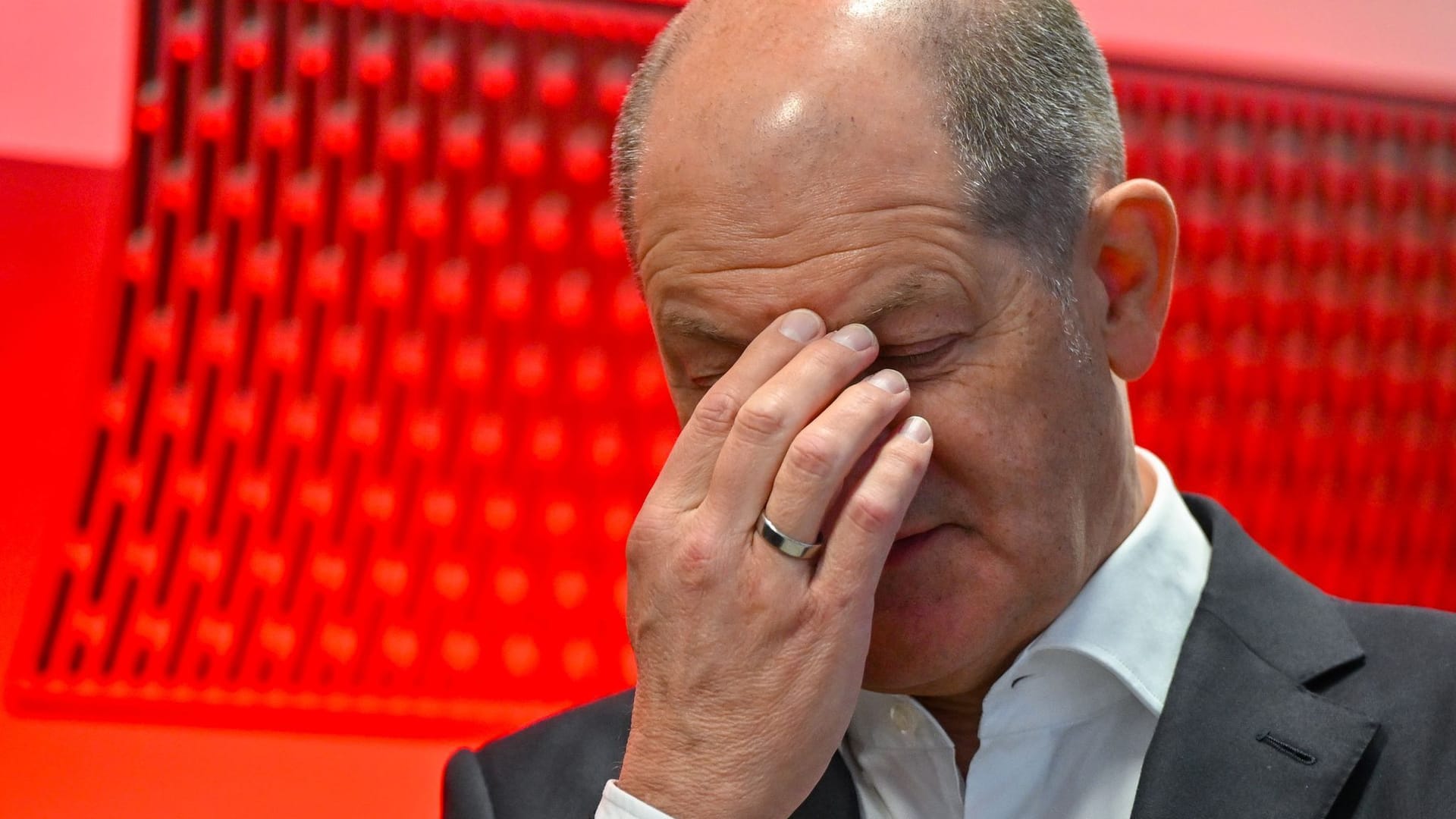 Kanzler Olaf Scholz steht gewaltig unter Druck.