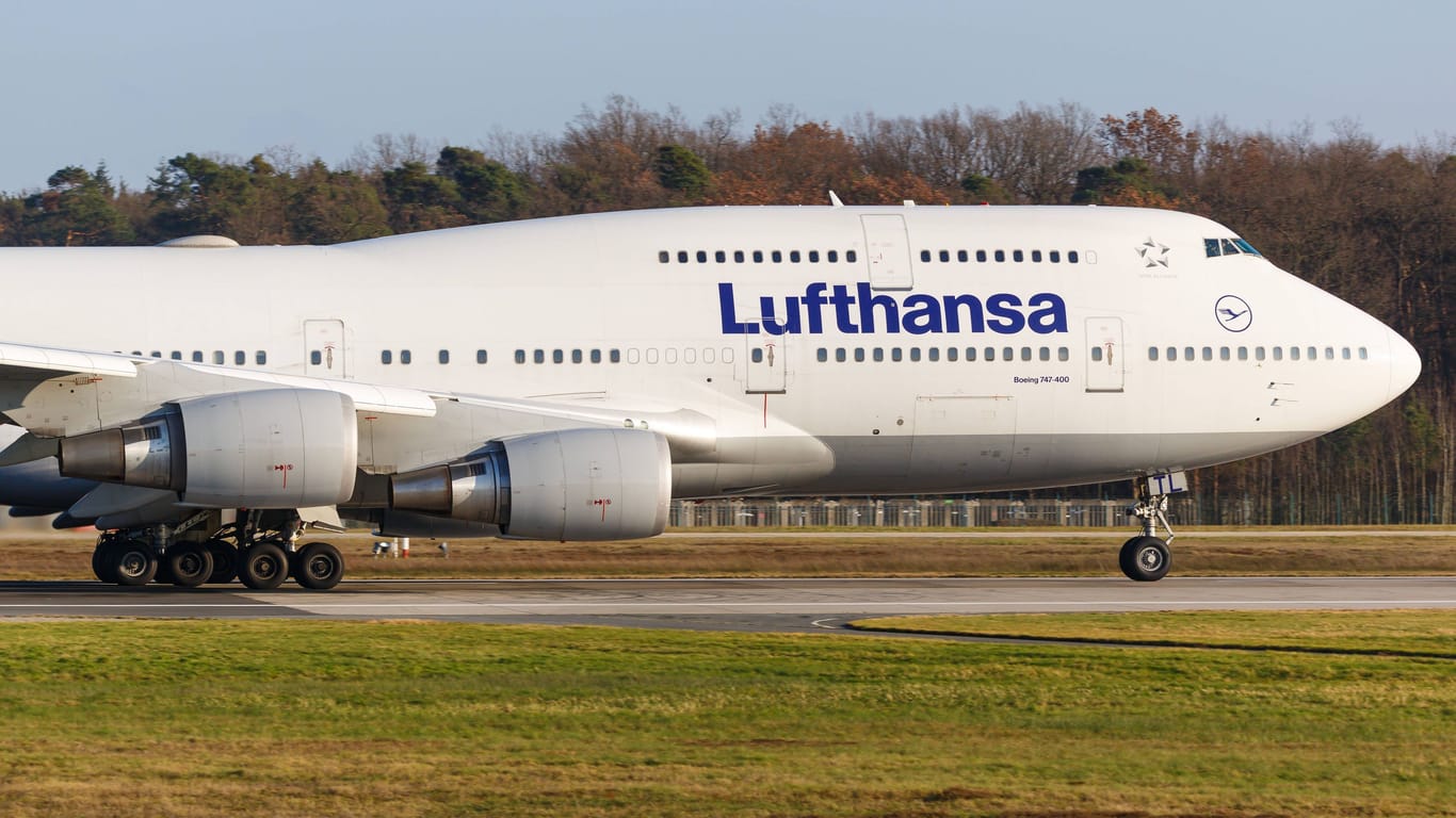 Der Lufthansa-Jet mit der Kennung D-ABTL (Archivbild): Hier bei einem Start in Frankfurt.