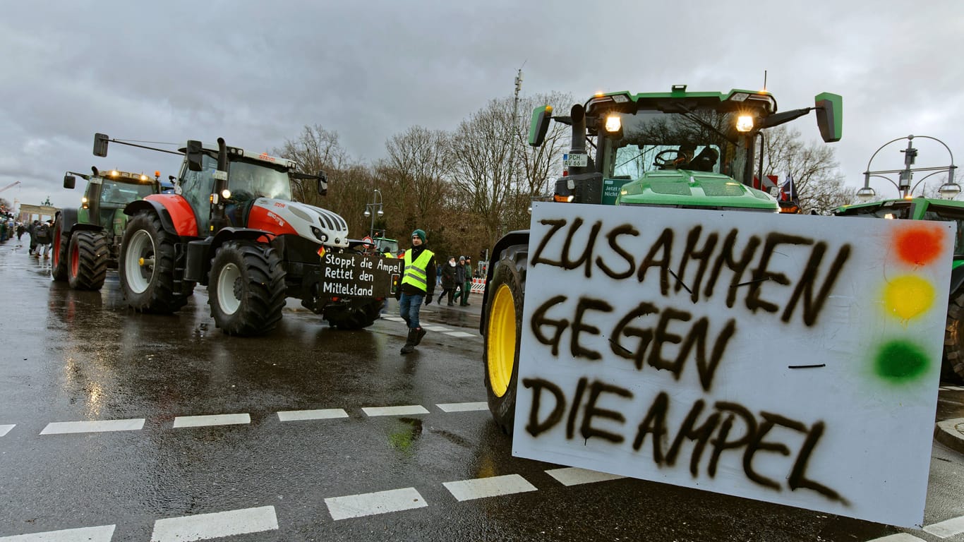Bauern in Berlin auf der Straße (Archivbild): Sie protestieren gegen die Ampelregierung.