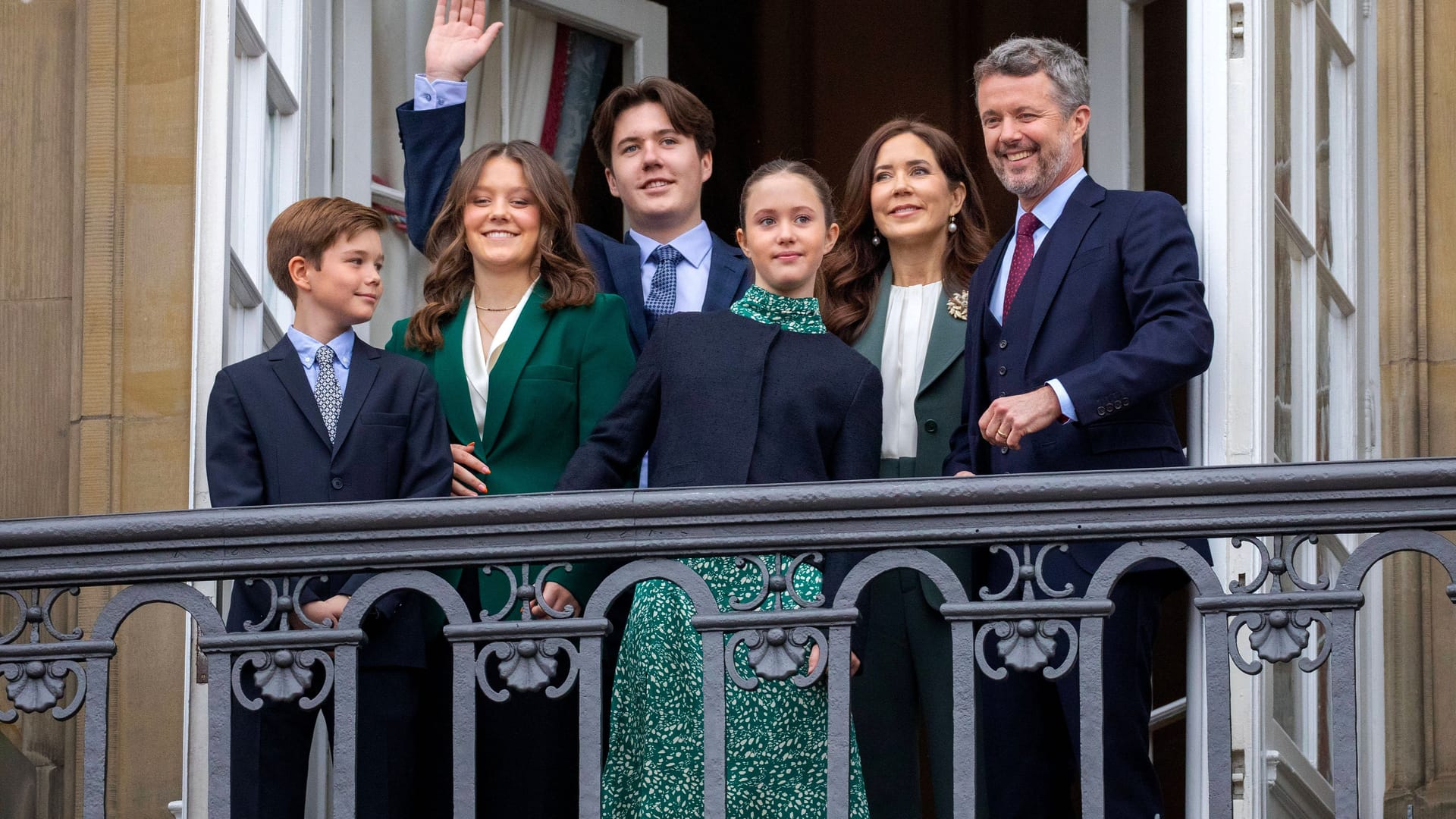 Mary und Frederik mit ihren vier Kindern Vincent, Isabella, Christian und Josephine.