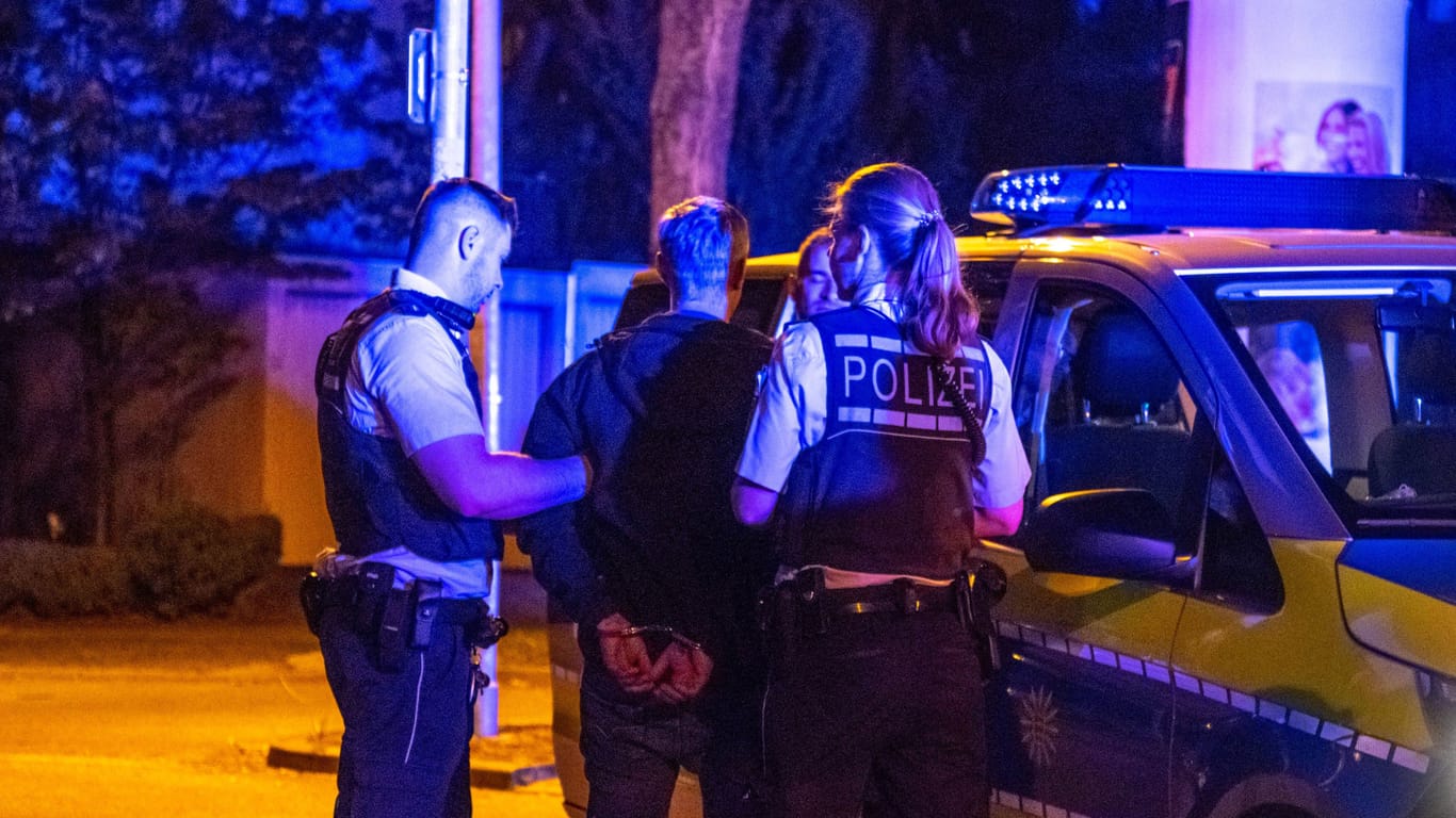 Einsatz der Polizei (Symbolbild): In Stuttgart wurde ein Schüler festgenommen.
