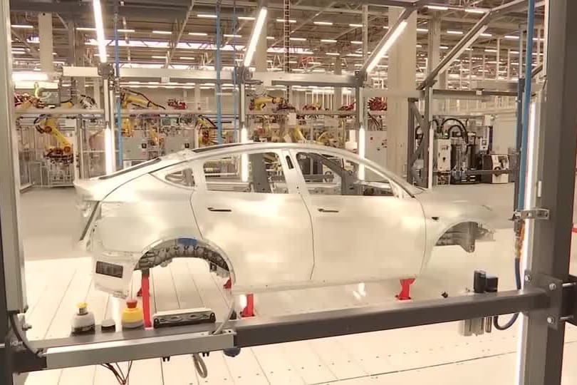 TESLA-PRODUKTION/