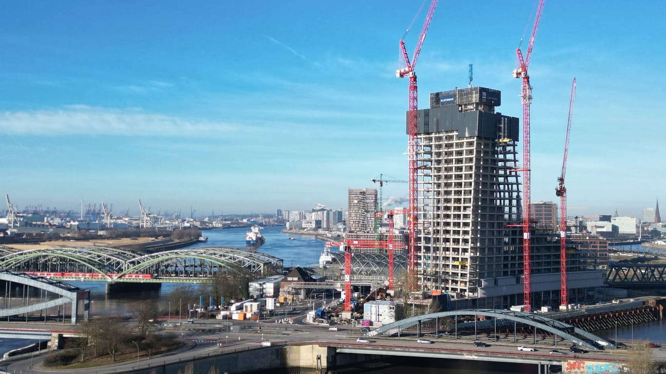 Baustelle des Elbtowers an den Elbbrücken: Das Hochhaus sollte Hamburgs neues Wahrzeichen werden.