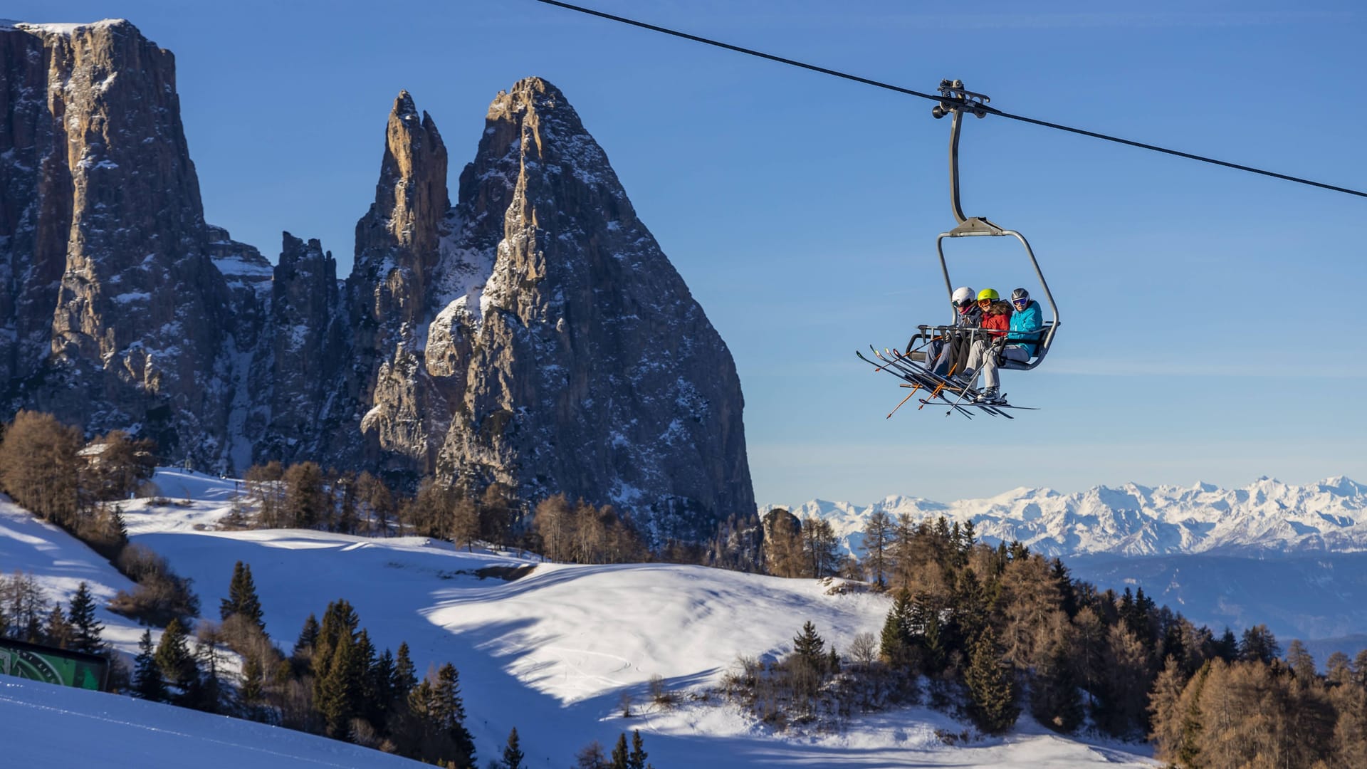 Skigebiet Gröden in Südtirol (Archivbild): Bei einem Liftunfall ist eine Frau gestorben.