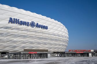 Trauer um Beckenbauer - Allianz Arena