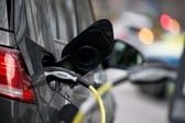 Hertz verkauft Elektroautos zugunsten von mehr Verbrennern