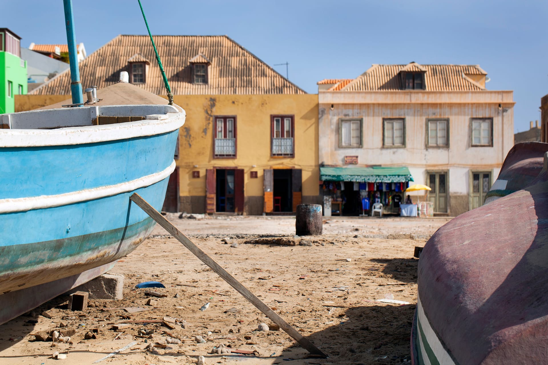 Hafenstadt Sal Rei: Die drittgrößte Kapverdische Insel Boa Vista ist das Eiland der Dünen- und Wüstenlandschaften.