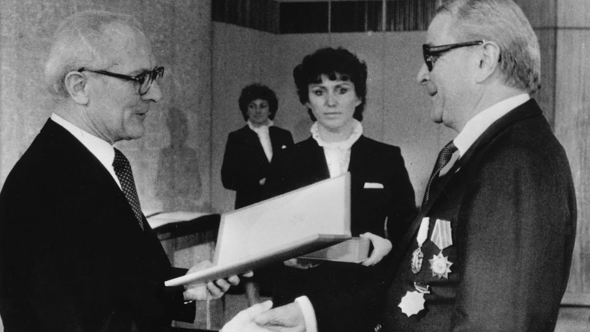 Wolfgang Vogel: Honeckers Menschenhändler mit dem goldenen Benz