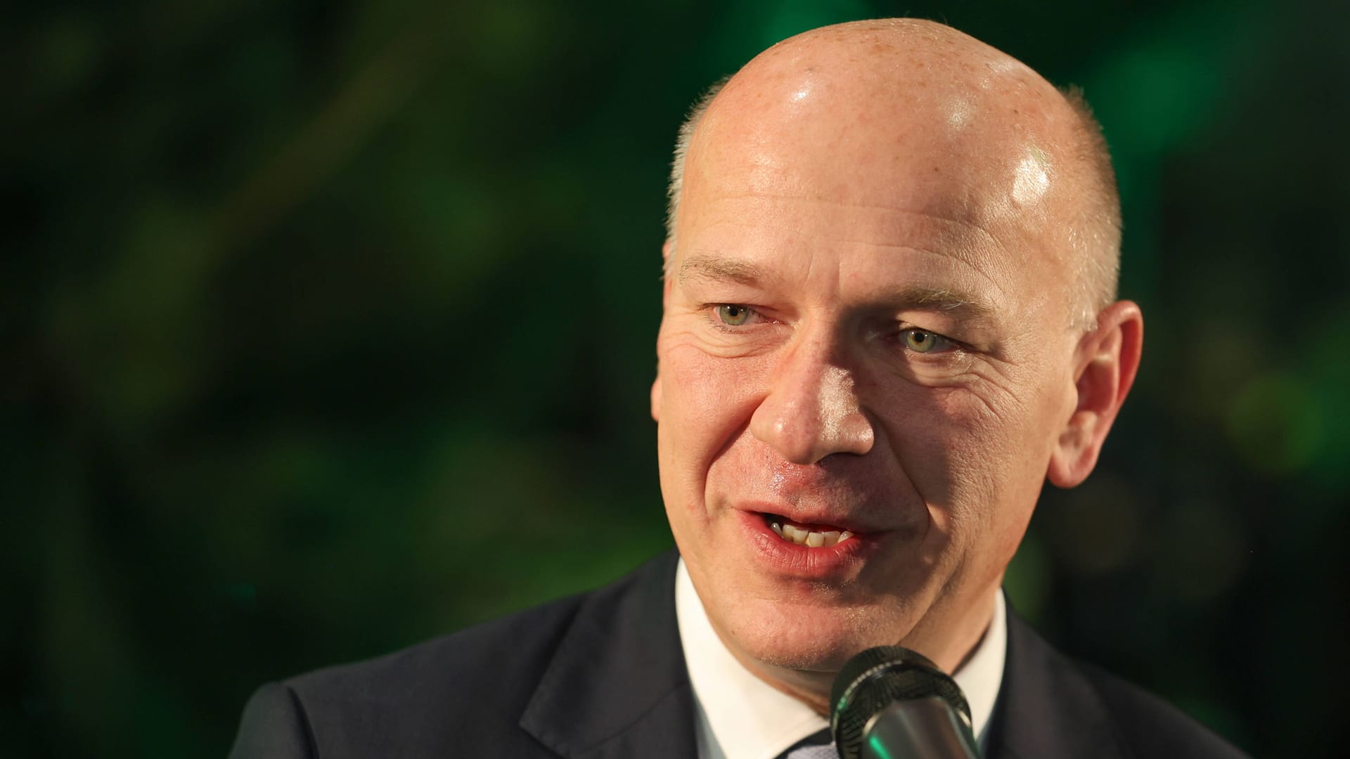 Kai Wegner (Archivbild): Er hat sich zur Insolvenz der KaDeWe Group geäußert.