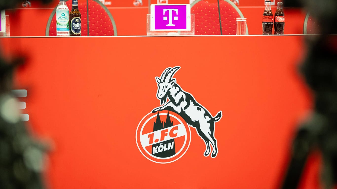 Vor der Pressekonferenz des1. FC Köln am 22. Dezember (Archivbild): Der FC muss im neuen Jahr einiges ändern.