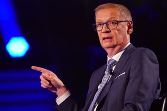 Günther Jauch: Der "Wer wird Millionär?"-Moderator ist von den Worten eines Kandidaten überrascht.