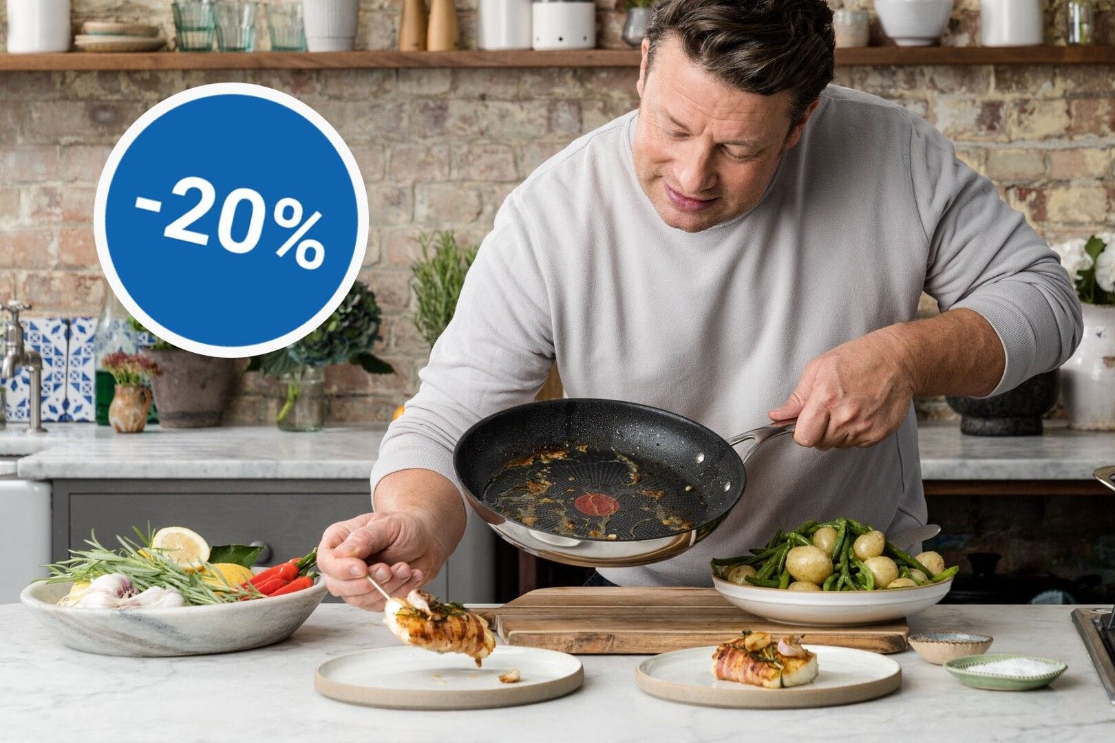 Zum Black-Friday-Preis: Bei Amazon ist das Tefal-Pfannenset von Jamie Oliver auf unter 100 Euro reduziert.