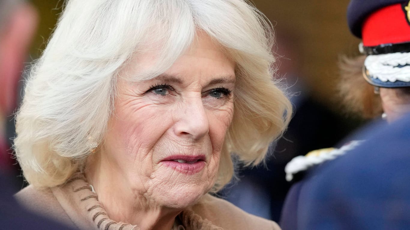 Königin Camilla: Sie zeigte sich bei einem Termin in der britischen Großstadt Swindon.