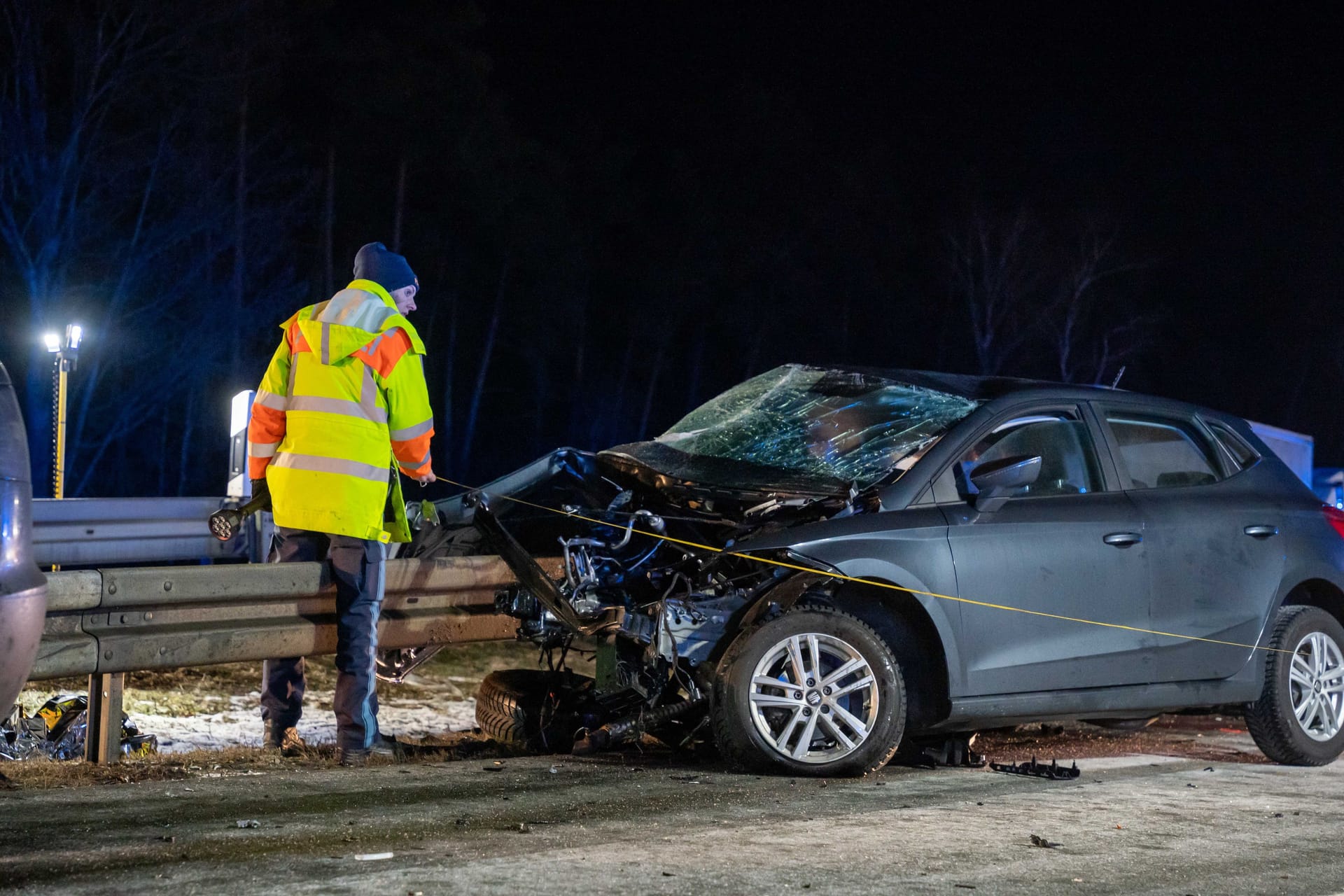 Unfallauto auf der A6: Eine junge Fahrerin kam hier ums Leben.