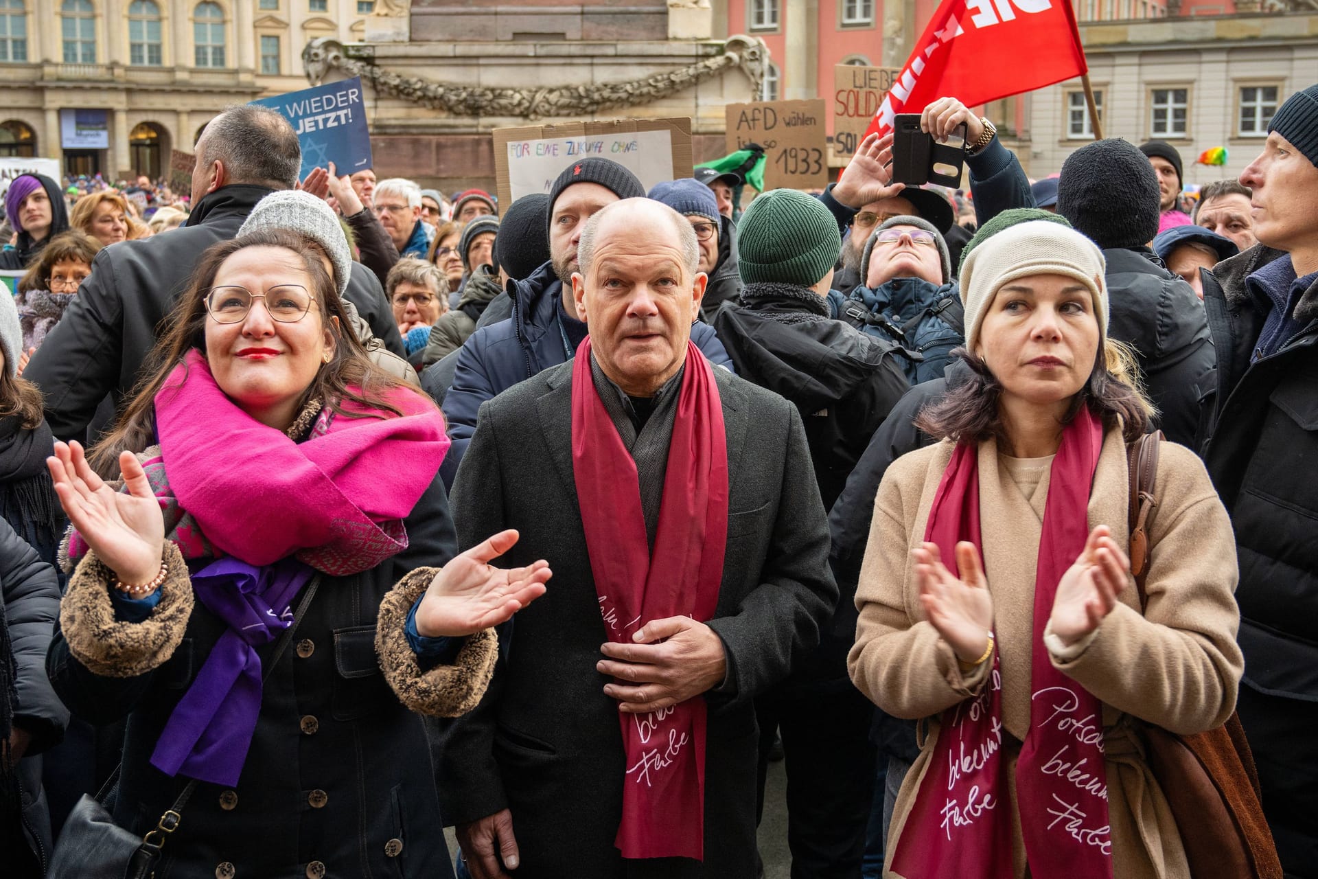 Kanzler Scholz, Außenministerin Baerbock: Schon am 14. Januar besuchten sie die Demonstration "Potsdam wehrt sich - gegen Rechtsextremismus und Umsturzpläne".