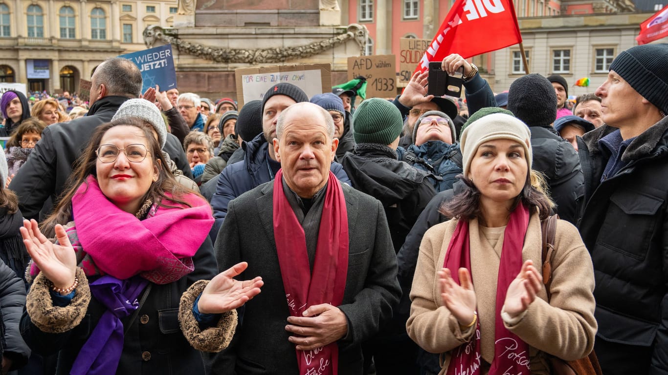Kanzler Scholz, Außenministerin Baerbock: Schon am 14. Januar besuchten sie die Demonstration "Potsdam wehrt sich - gegen Rechtsextremismus und Umsturzpläne".