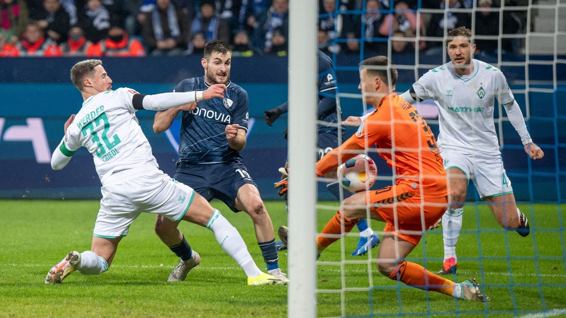 VfL Bochum gegen Werder Bremen: Die Teams lieferten sich ein hitziges Duell.