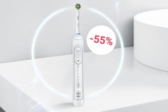 Sparen Sie bei der elektronischen Zahnbürste Oral-B Genius X: Amazon bietet aktuell einen Rabatt für eine effektive Zahnpflege.