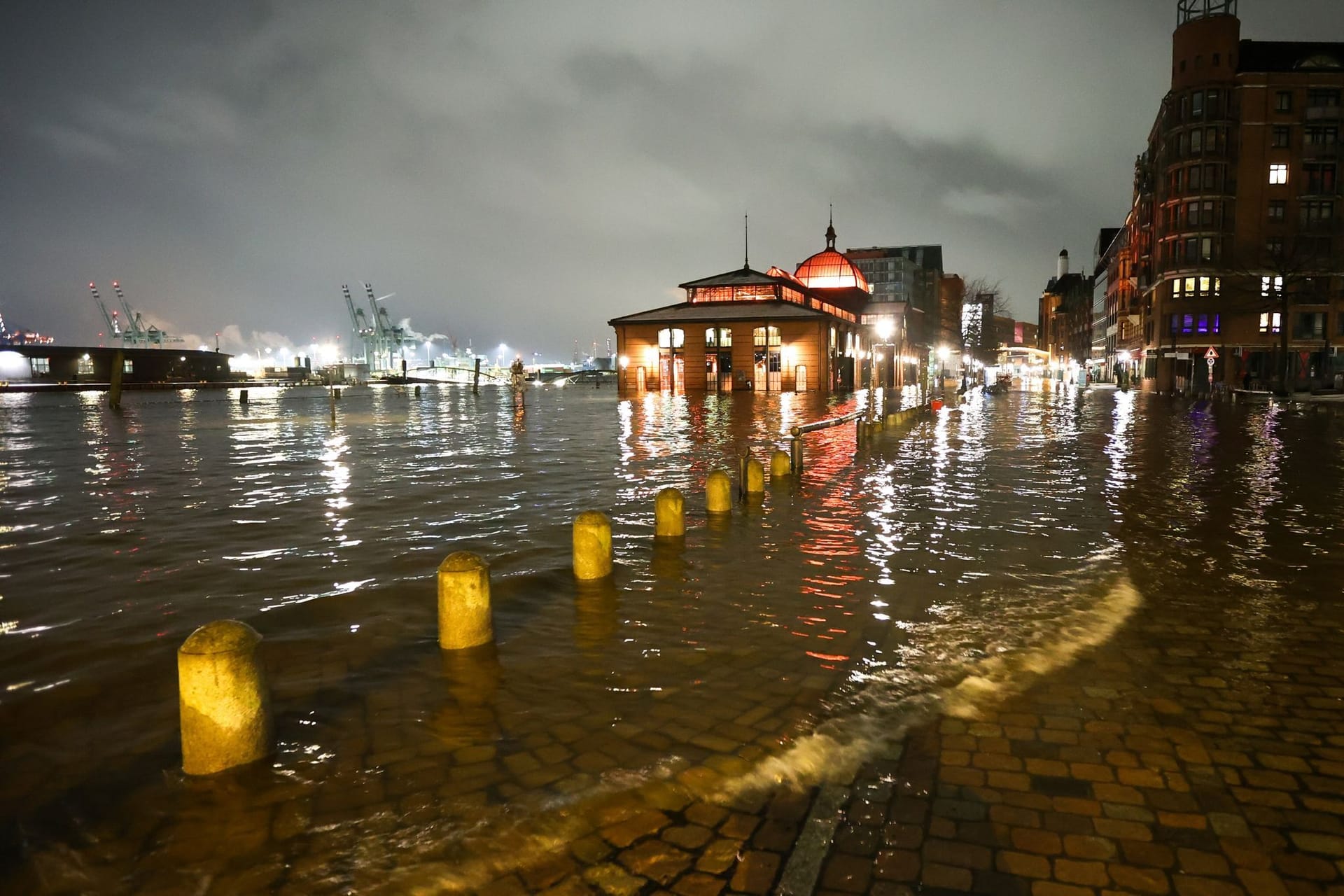 Sturmflut in Hamburg