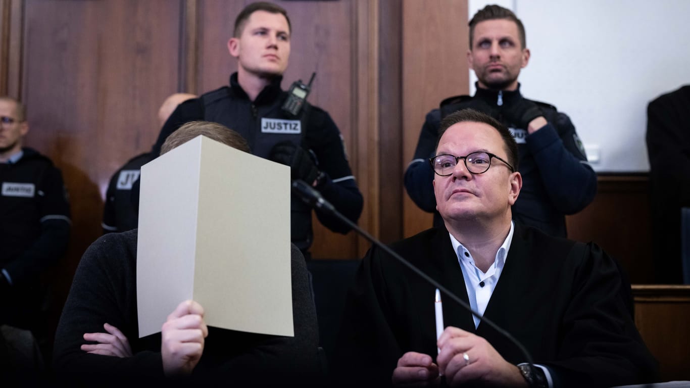 Dortmund - Prozessauftakt gegen fünf Polizisten wegen des Todes von Mouhamed Dramé