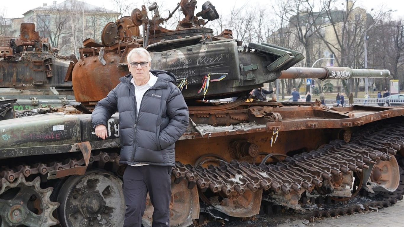 Jay Tuck in der Ukraine: Der Kriegsreporter hält einen ukrainischen Sieg für möglich.