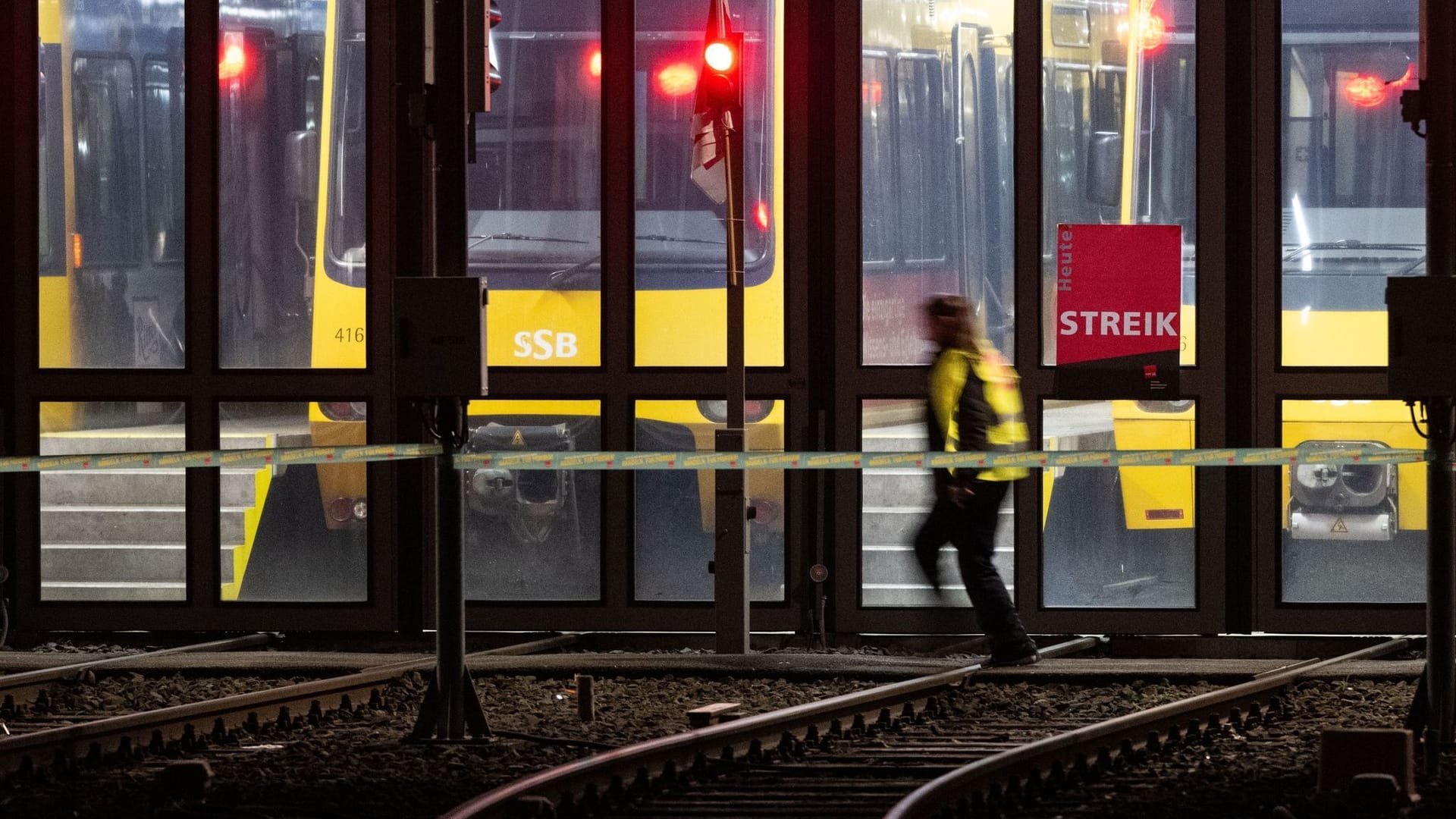 Warnstreik im Nahverkehr Warnstreik im Nahverkehr